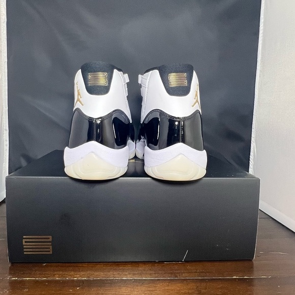 AIR JORDAN 11 RETRO GRATITUDE DEFINING MOMENTS CT8012 170 White size 11 - Picture 3 of 6
